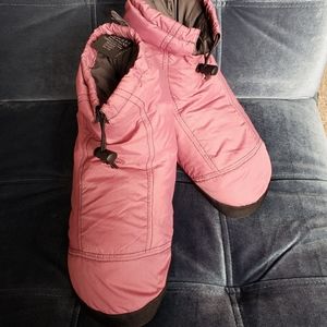 Pink women's slipper booties Size 7, 8, 9